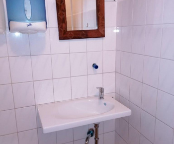 Aktuality / Projekt - Oprava časti vnútorných priestorov kultúrneho domu - toalety - foto