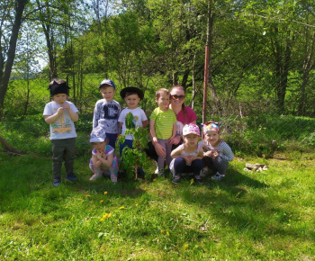 Materská škola / Výsadba stromčekov - Pagaštan konský - foto Materská škola / Výsadba stromčekov - Pagaštan konský - foto