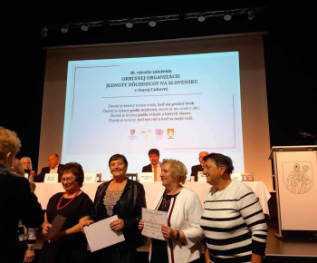 Jednota dôchodcov / 20 .výročie založenia OKRESNEJ ORGANIZÁCIE  JEDNOTY DÔCHODCOV NA SLOVENSKU v Starej Ľubovni - foto
