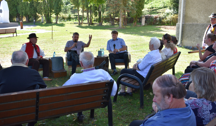 Jednota dôchodcov na festivale v susednej obci Jarabina