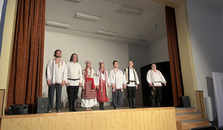 Divadelné predstavenie “Ostali hlupákmi” pri príležitosti mesiaca úcty k starším